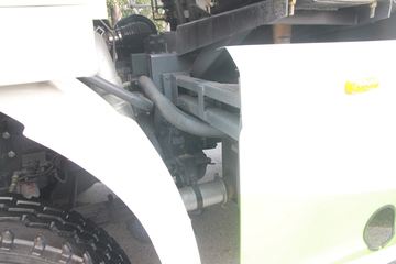 ���Ͽ��� U340 340���� 6X4 5.6��LNG��ж��(SQR3252N6T4)ͼƬ