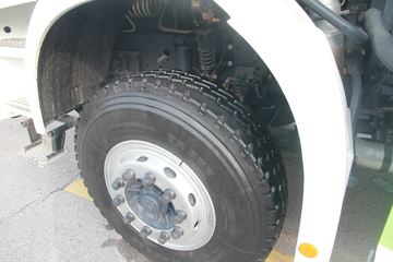 ���Ͽ��� U340 340���� 6X4 5.6��LNG��ж��(SQR3252N6T4)ͼƬ