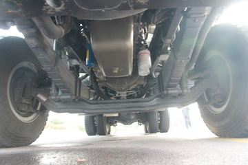 ���Ͽ��� U340 340���� 6X4 5.6��LNG��ж��(SQR3252N6T4)ͼƬ