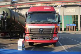 福田欧曼底盘&nbsp;粉粒物料运输车外观图片