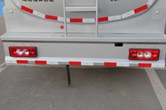 福田 奥铃 143马力 4X2 加油车(雷萨牌)(HFV5070GJYBJ4)