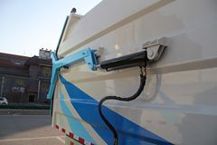 福田 雷萨 156马力 4X2 垃圾车(HFV5130ZLJBJ4)