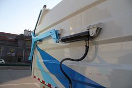 福田欧曼底盘&nbsp;垃圾运输车上装图片