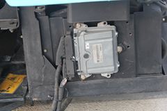 雷萨 141马力 4X2 扫路车(HFV5060TSLBJ4)