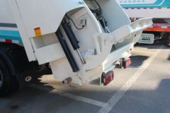 时代 金刚 129马力 4X2 垃圾车(6P78BJ4102S0(LB))