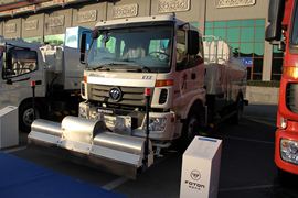 福田欧曼底盘&nbsp;清洗车外观图片