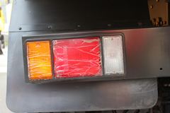 上汽红岩 新金刚重卡 336马力 6X4 5.8米自卸车CQ3255HTG404)