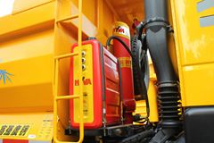 上汽红岩 新金刚重卡 336马力 6X4 5.8米自卸车CQ3255HTG404)