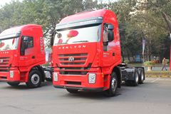 上汽红岩 杰狮M100 350马力 6X4牵引车(CQ4255HXVG334)