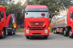 上汽红岩 杰狮 牵引车