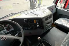 上汽红岩 杰狮重卡 280马力 4X2 LNG牵引车(CQ4186HMG381TC)