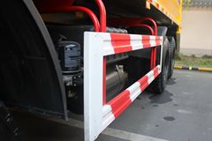 红岩 新金刚重卡 290马力 8X4 7.4米自卸车(CQ3314HMG366)