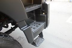 红岩 新金刚重卡 290马力 8X4 7.4米自卸车(CQ3314HMG366)