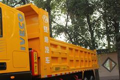 红岩 新金刚重卡 300马力 8X4 7.4米自卸车(CQ3315HMG366)