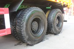 上汽红岩 新金刚 340马力 6X4 垃圾车(CQ5254ZLJHRG384)