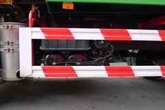 上汽红岩 新金刚 336马力 6X4 垃圾车(CQ3255HTG404)