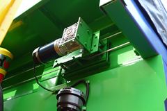 上汽红岩 新金刚 336马力 6X4 垃圾车(CQ3255HTG404)