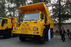 红岩 金刚矿霸 390马力 6X4 宽体矿用自卸车(CQ5763PTG384)