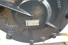 红岩5801486298(贯通式中桥) 驱动桥