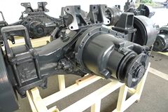 红岩5801486298(贯通式中桥) 驱动桥