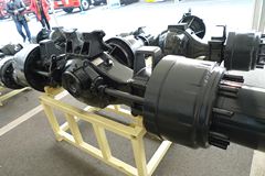 红岩5801486298(贯通式中桥) 驱动桥