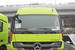 奔驰 Actros重卡 320马力 4X2 牵引车(型号1832)