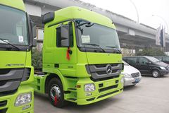 奔驰 Actros重卡 320马力 4X2 牵引车(型号1832)