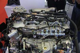 JX4D30 腾豹3.0系列&nbsp;发动机外观                                                图片