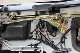 乘龙M7&nbsp;牵引车驾驶室                                               图片