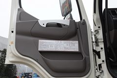 东风柳汽 乘龙M7C重卡 400马力 6X4牵引车(康明斯)(LZ4251QDCA) 东风柳汽 乘龙M7C重卡 400马力 6X4牵引车(康明斯)(LZ4251QDCA)