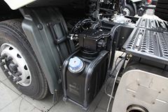 东风柳汽 乘龙M7C重卡 400马力 6X4牵引车(康明斯)(LZ4251QDCA) 东风柳汽 乘龙M7C重卡 400马力 6X4牵引车(康明斯)(LZ4251QDCA)