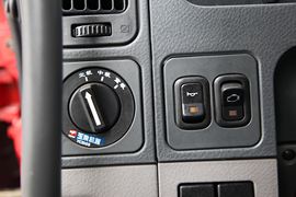 乘龙M3&nbsp;自卸车驾驶室                                               图片