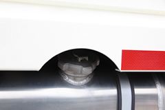 东风柳汽 乘龙M5重卡 245马力 6X2 9.6米排半厢式载货车(LZ5250XXYM5CA)