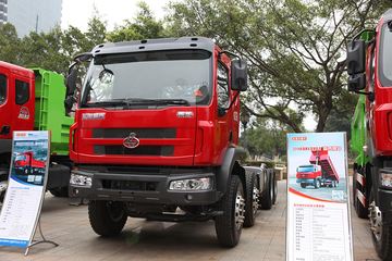 东风柳汽 乘龙 270马力 8X4自卸车底盘(LZ3310REFAT)