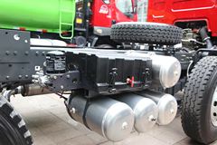 东风柳汽 乘龙 270马力 8X4自卸车底盘(LZ3310REFAT)