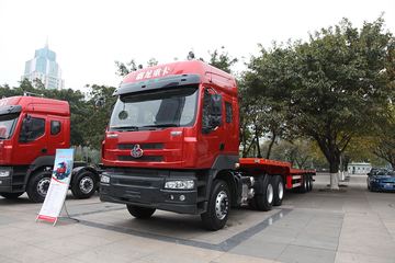东风柳汽 乘龙M5重卡 385马力 6X4牵引车(LZ4251QDA)
