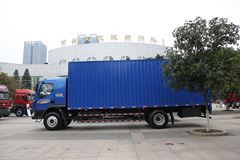 东风柳汽 乘龙M3中卡 260马力 4X2 7.7米厢式排半载货车(LZ5260XXYM3AA)
