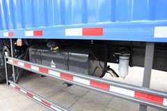 东风柳汽 乘龙M3中卡 260马力 4X2 7.7米厢式排半载货车(LZ5260XXYM3AA)