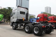 东风柳汽 乘龙M7C重卡 385马力 6X4牵引车(康明斯)(LZ4251QDCA)
