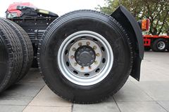 东风柳汽 乘龙M7C重卡 385马力 6X4牵引车(康明斯)(LZ4251QDCA)