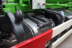 东风柳汽 霸龙 336马力 6X4 混凝土搅拌车(LZ5250GJBPDHA)