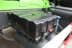 东风柳汽 霸龙 336马力 6X4 混凝土搅拌车(LZ5250GJBPDHA)