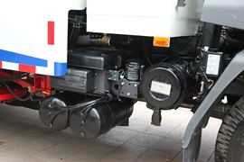 东风柳汽底盘&nbsp;垃圾运输车底盘图片