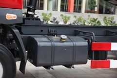 东风柳汽 乘龙M5 270马力 4X2 5.6米自卸车(LZ3160RALA)