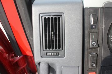 �����ؿ� ����F3000 380���� 6X4 LNGǣ����(SX4258NT384TL)ͼƬ