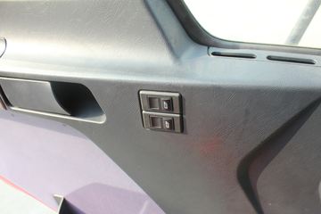 �����ؿ� ����F3000 380���� 6X4 LNGǣ����(SX4258NT384TL)ͼƬ