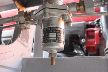 �����ؿ� ����F3000 380���� 6X4 LNGǣ����(SX4258NT384TL)ͼƬ