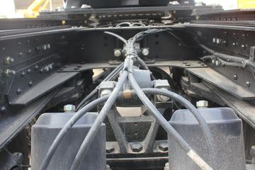 �����ؿ� ����F3000 380���� 6X4 LNGǣ����(SX4258NT384TL)ͼƬ