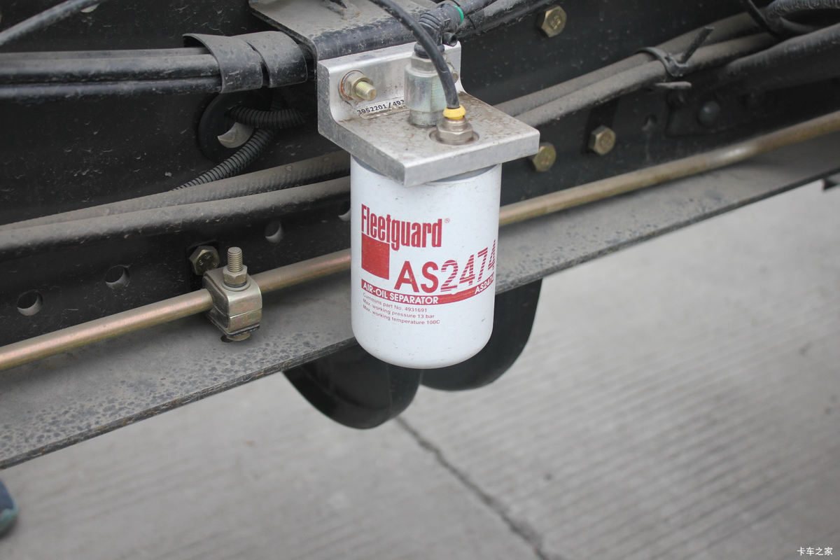 ���� ������XL�п� 160���� 4X2 6.7���ػ���(DFA1160L15D7)����                                                