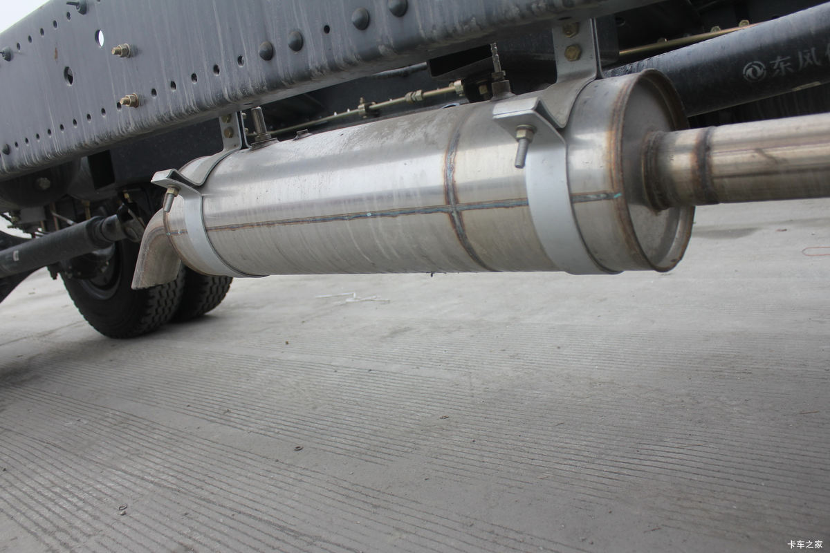 ���� ������XL�п� 160���� 4X2 6.7���ػ���(DFA1160L15D7)����                                                